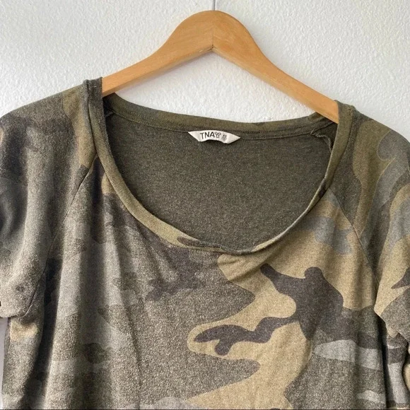 TNA Green Camo 3/4 length sleeve Top - Picture 5 of 10